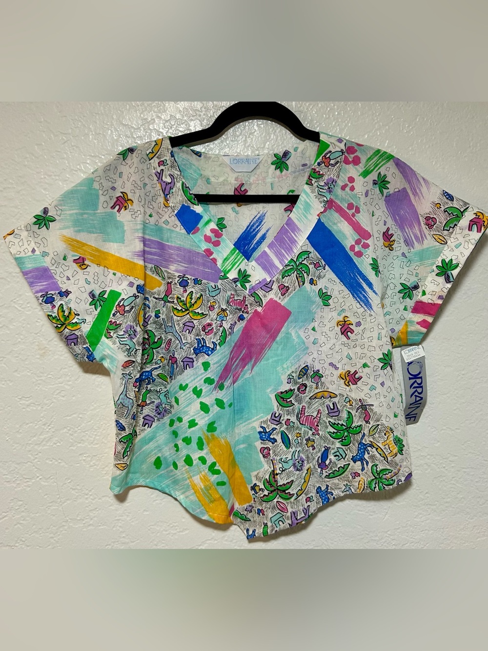 NWT Vintage LORRAINE Multicolor Abstract Print V-Neck Women's Top
